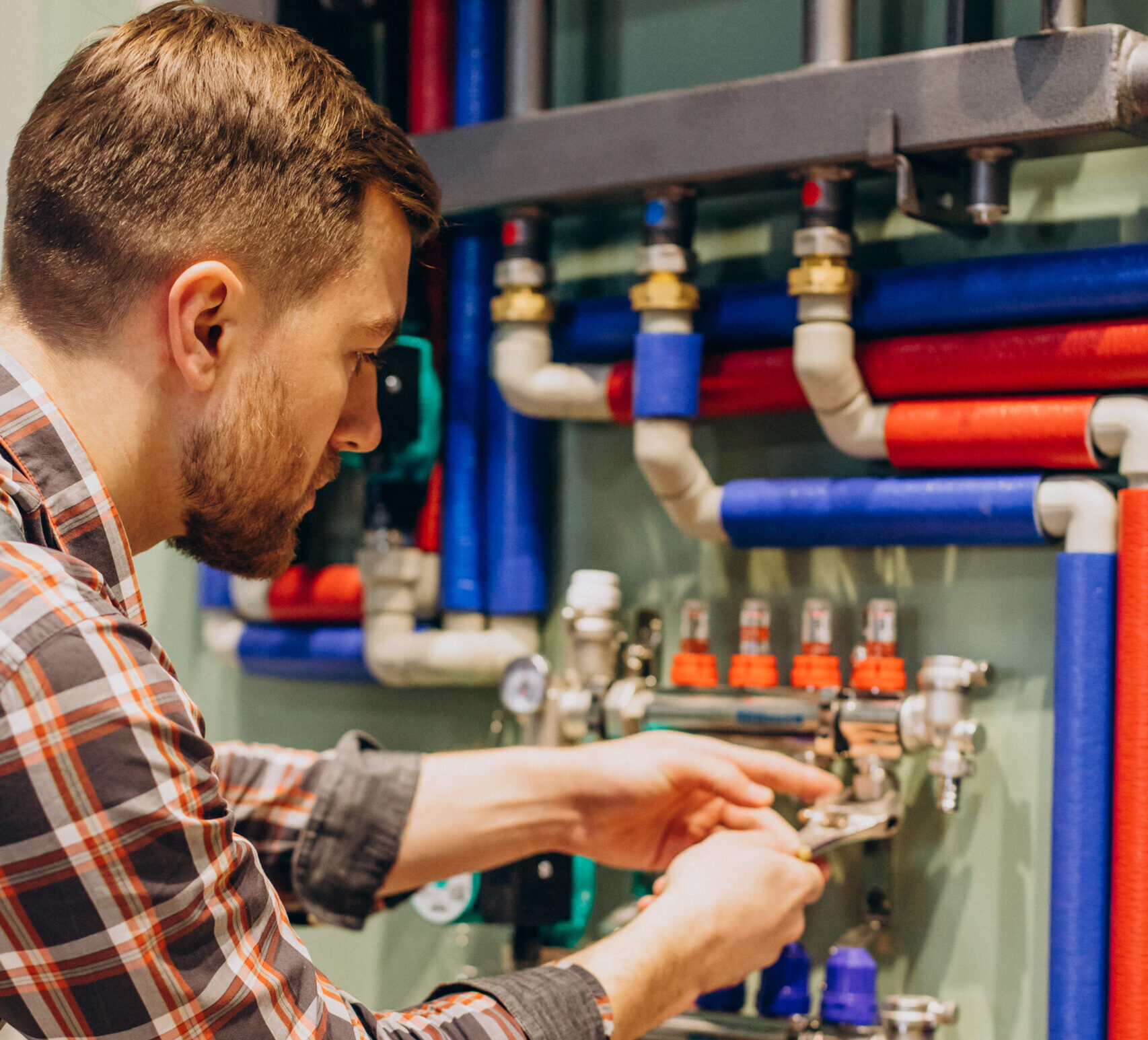 engineer adjusting autonomous heating